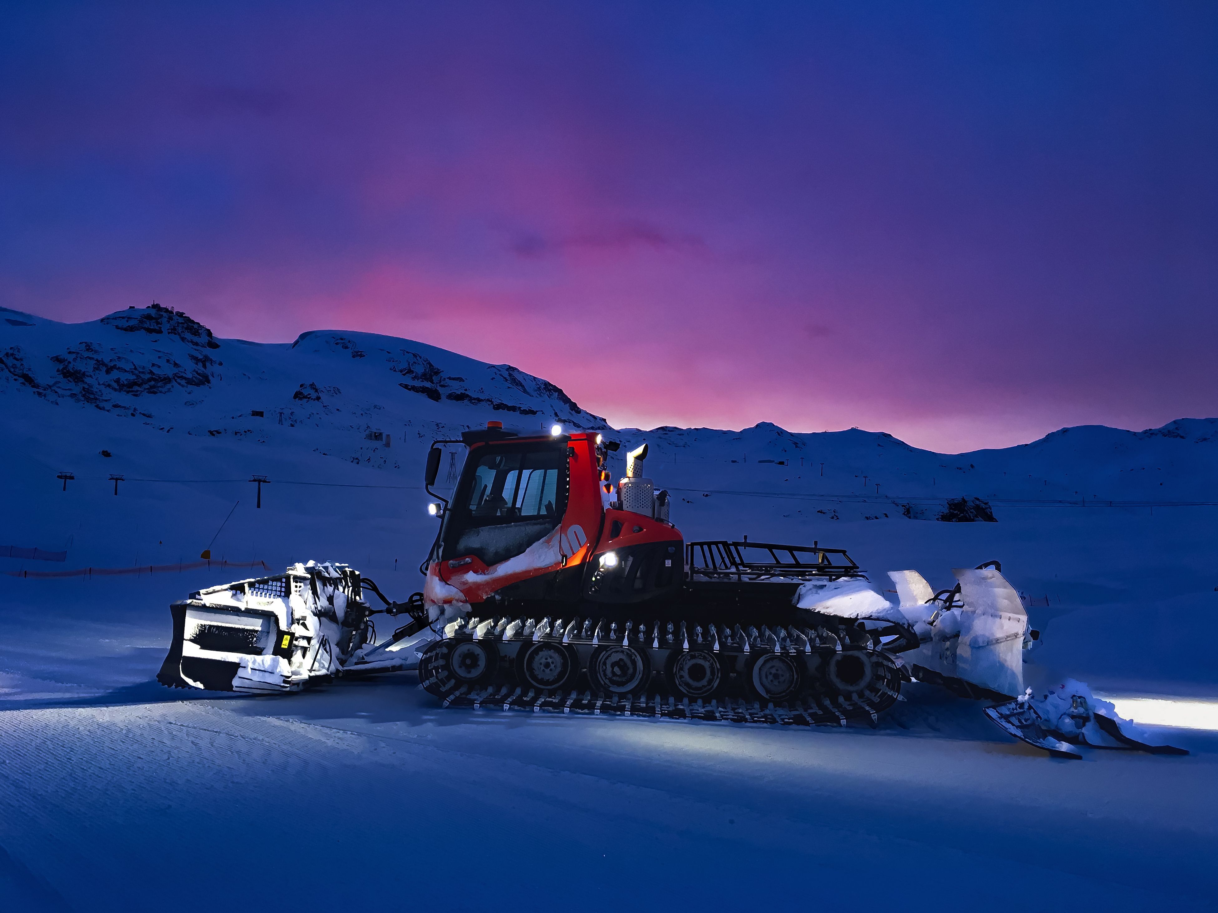 600 - Snow groomers - Home - PistenBully
